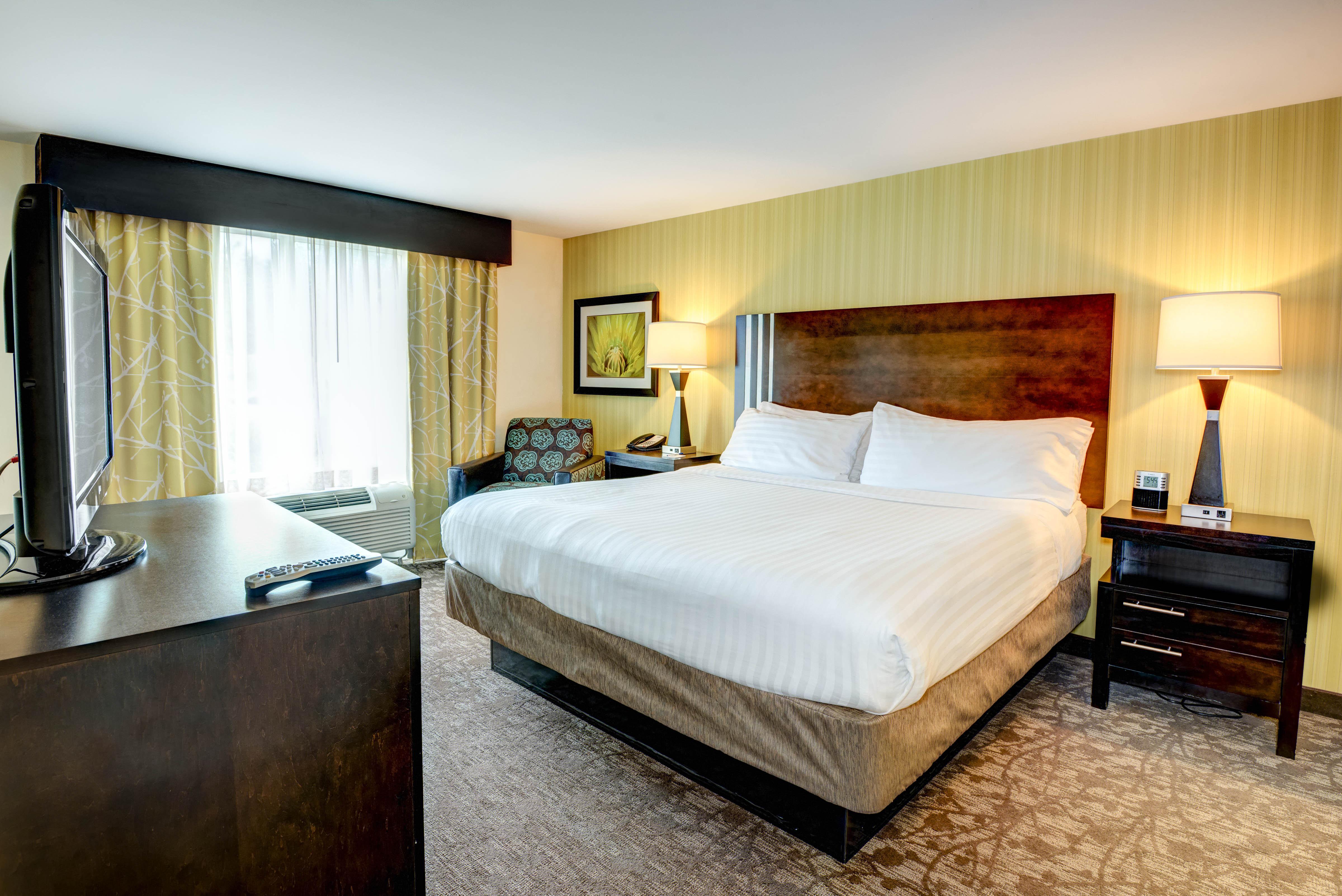 Holiday Inn Express - Neptune By Ihg Exteriör bild
