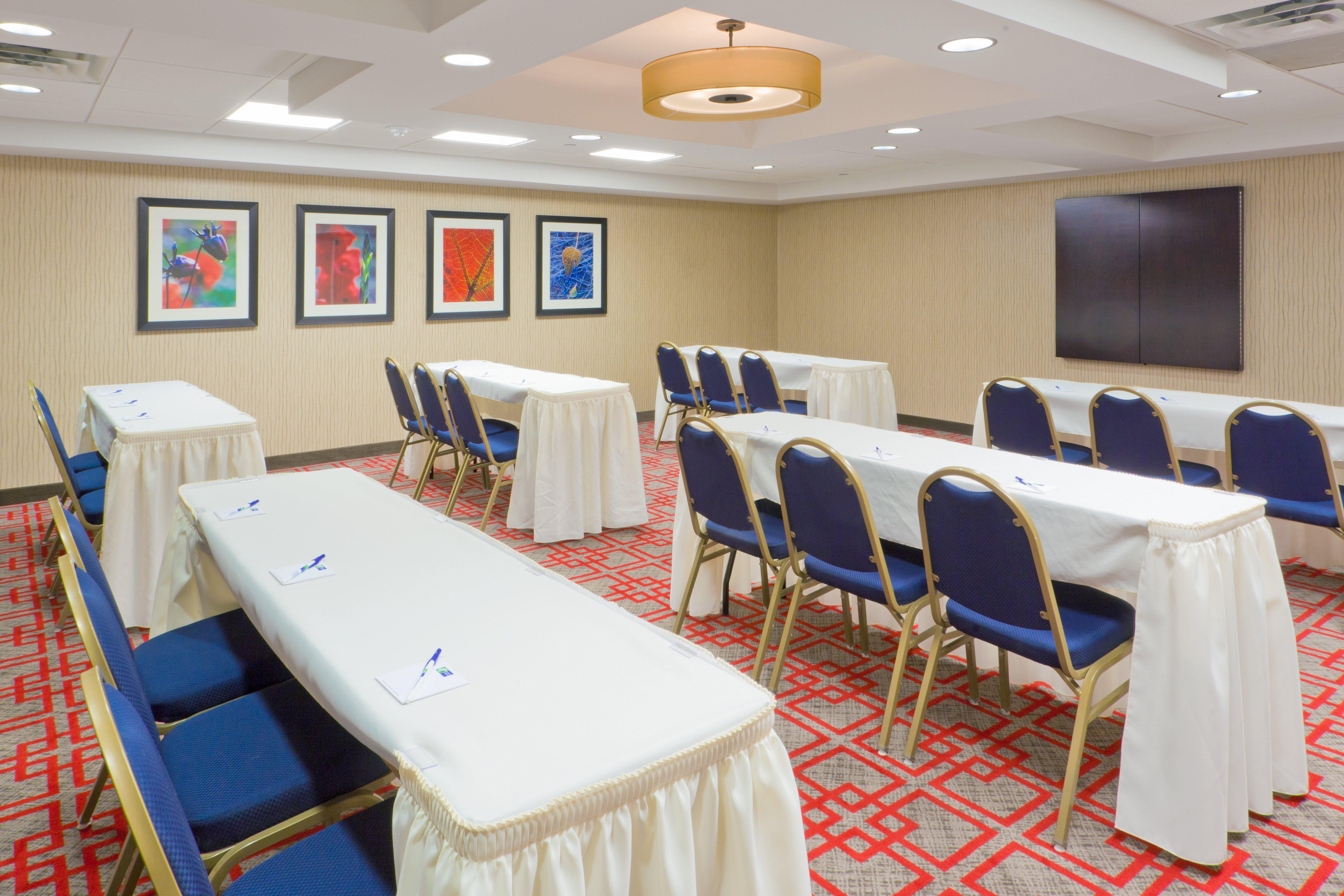 Holiday Inn Express - Neptune By Ihg Exteriör bild