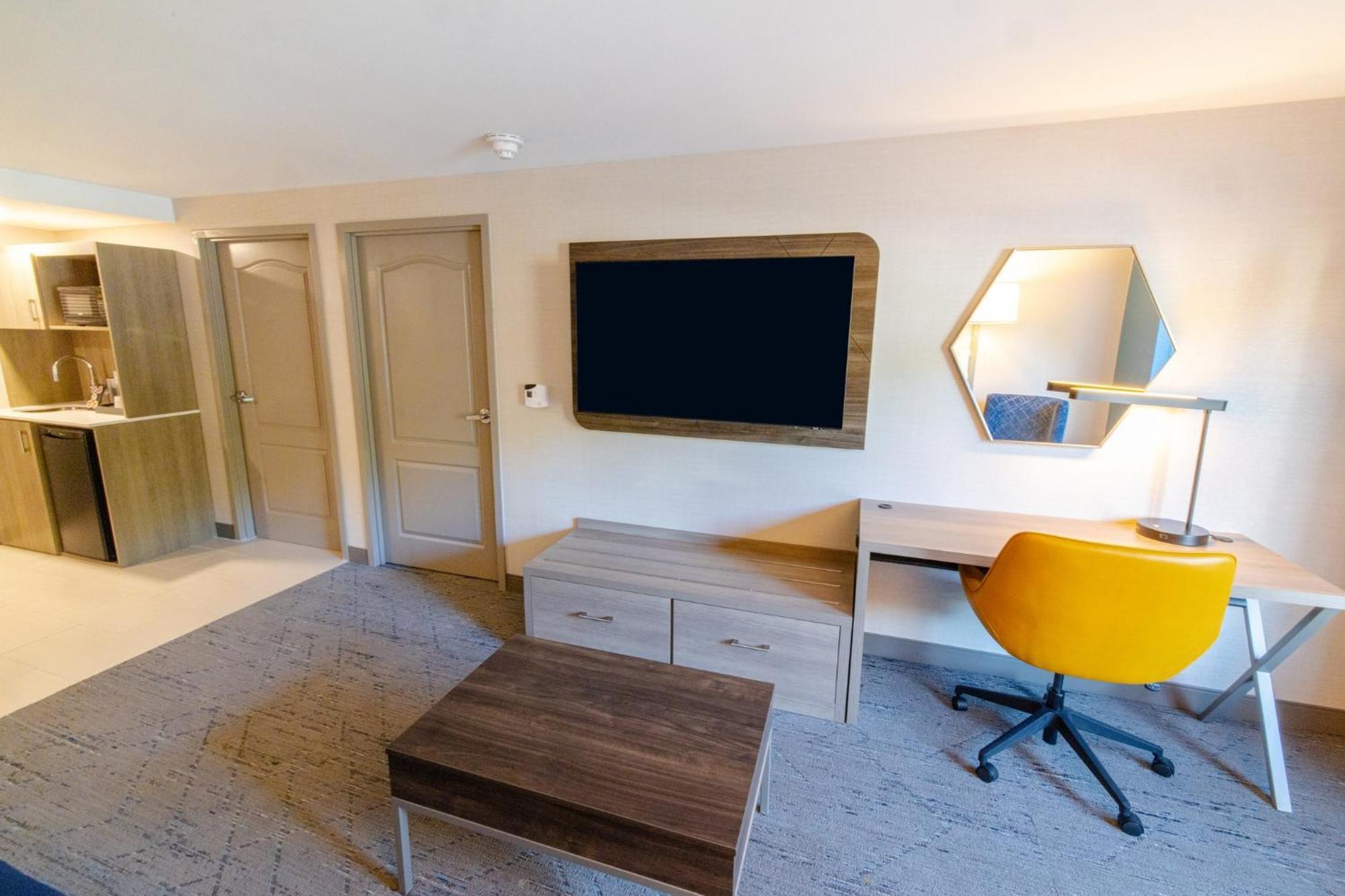 Holiday Inn Express - Neptune By Ihg Exteriör bild
