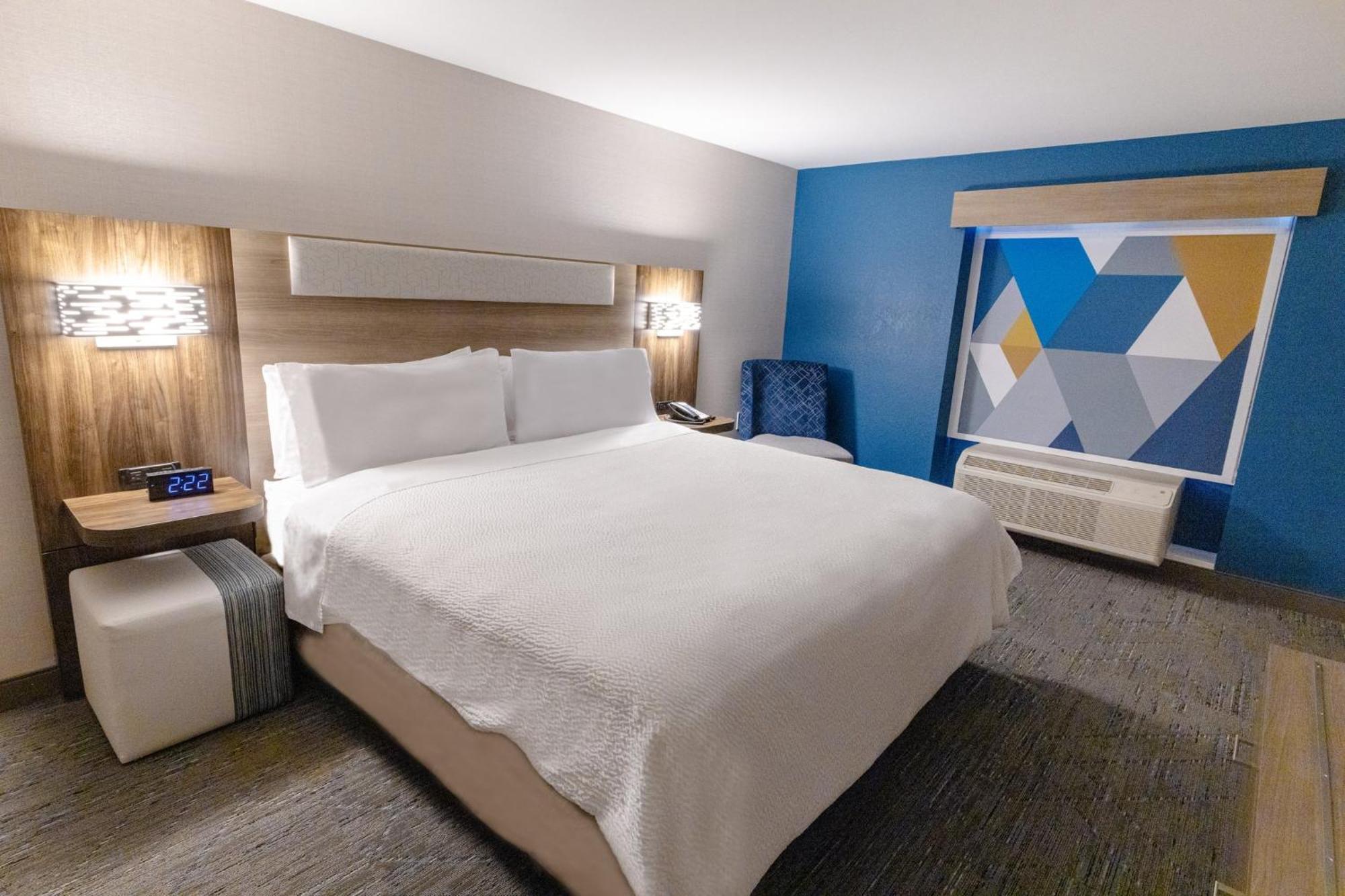 Holiday Inn Express - Neptune By Ihg Exteriör bild