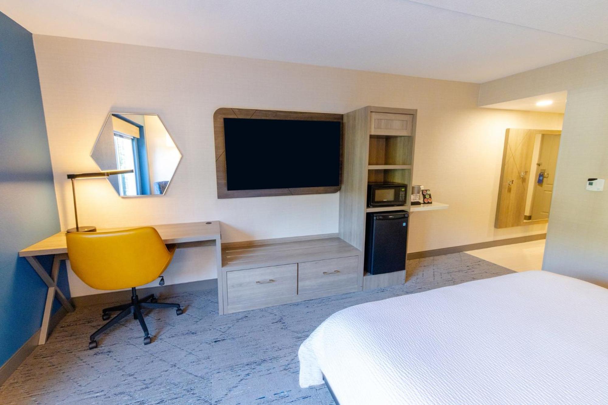 Holiday Inn Express - Neptune By Ihg Exteriör bild